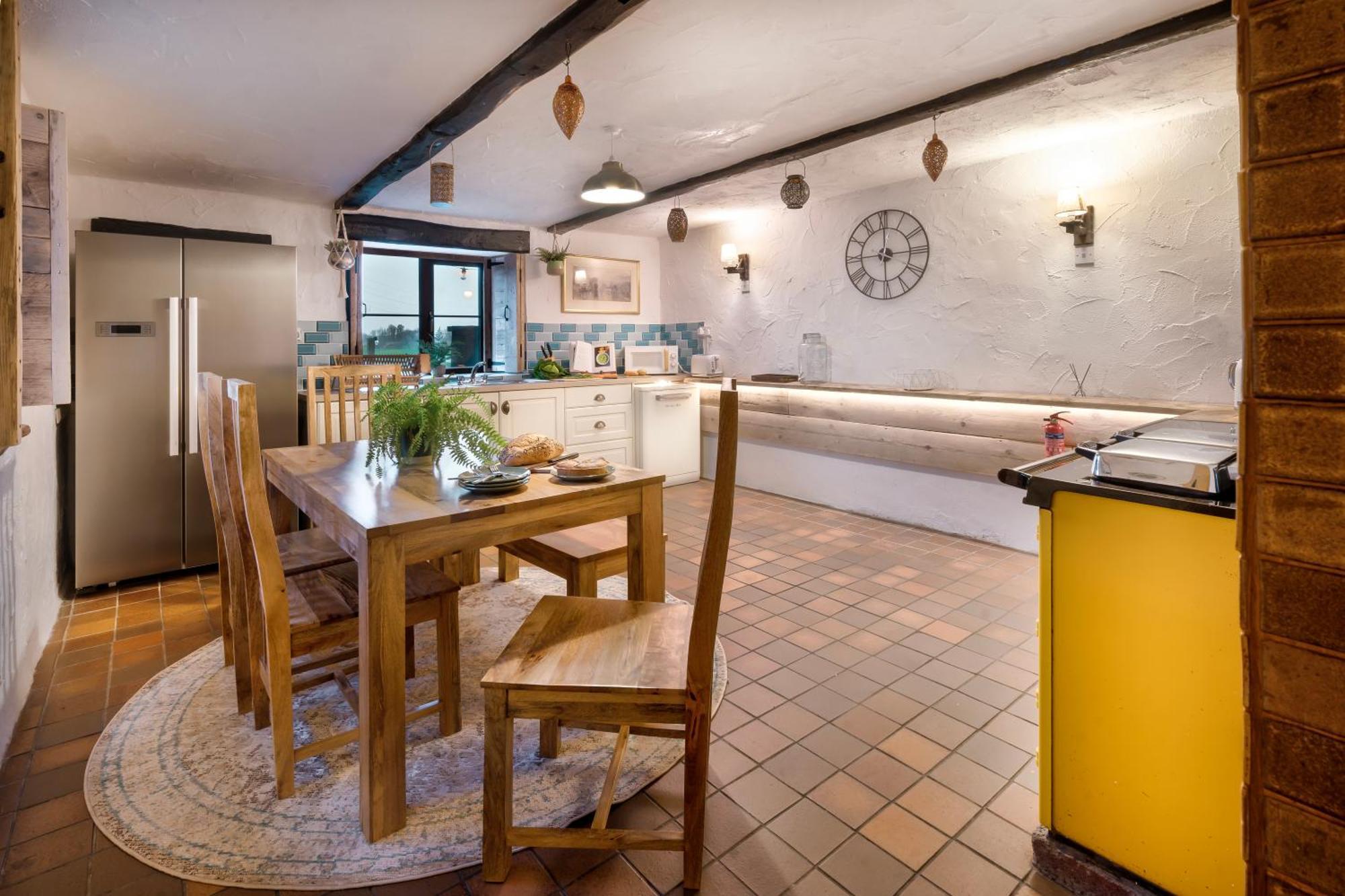 The Gilpin Farmhouse, Lake District Getaway Levens Exterior photo